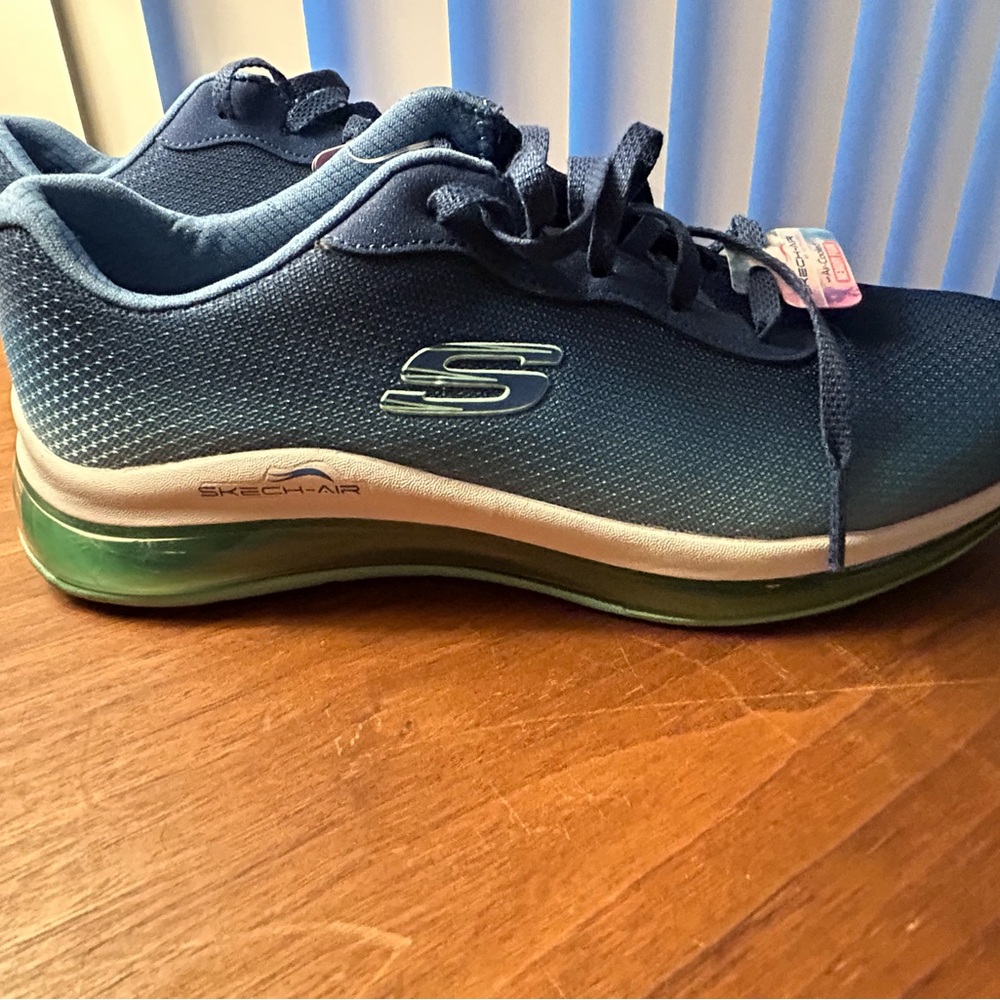 Skechers Women’s Blue Athletic Shoes Sz 7.5. - Picture 4 of 6